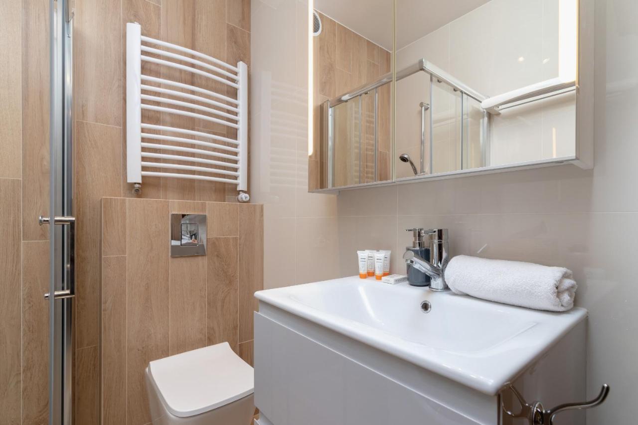Business For Office Kolaczy By Renters Kraków