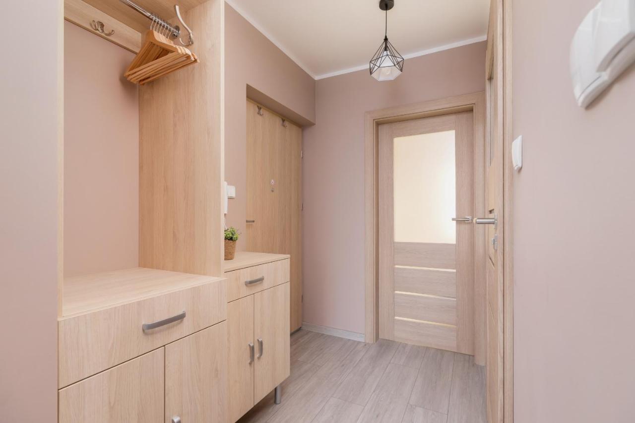 Business For Office Kolaczy By Renters Apartament